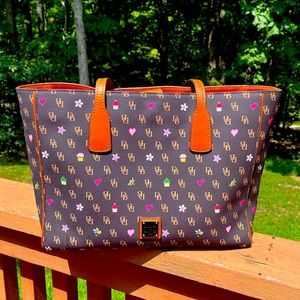 SOLD::Dooney & Burke Gretta Novelty Ashton Tote